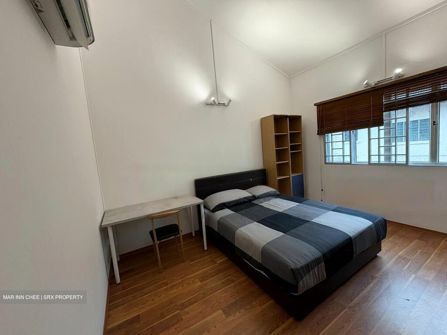 Sennett Estate (D13), Terrace #444234241